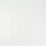 Proses pemasangan wall panel kayu pada dinding ruang tamu